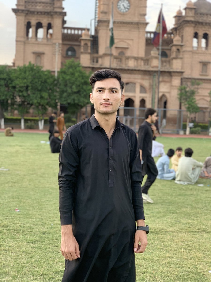 iM__veer's tweet photo. Wearing the black in June is not a cup of tea.￼🙃 https://t.co/mrs3D4SlSk