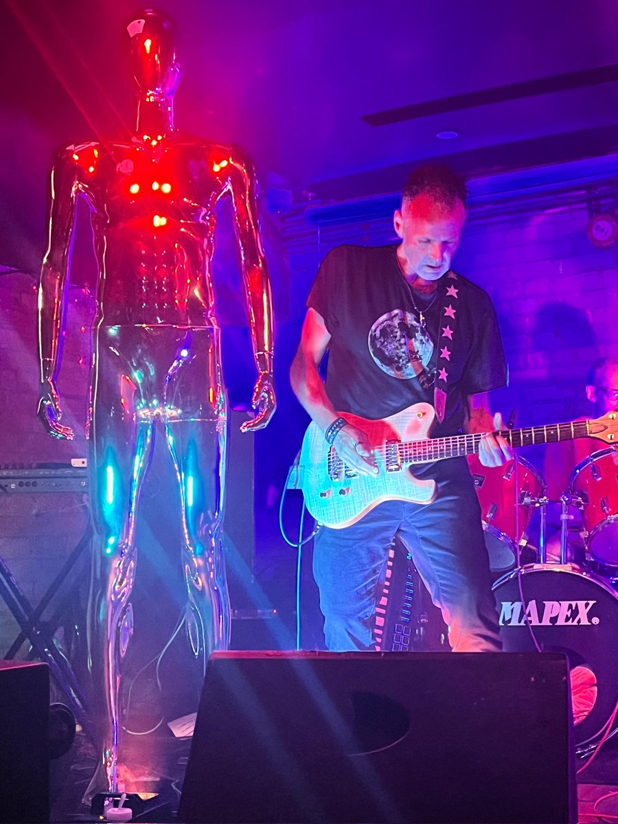LunarKitesBand's tweet photo. Thanks to all who came to our  launch gig for The DoomStar Chronicles @TheBullingdon Stardate: 18.6.26 #spacerock https://t.co/exJwb9EmC6