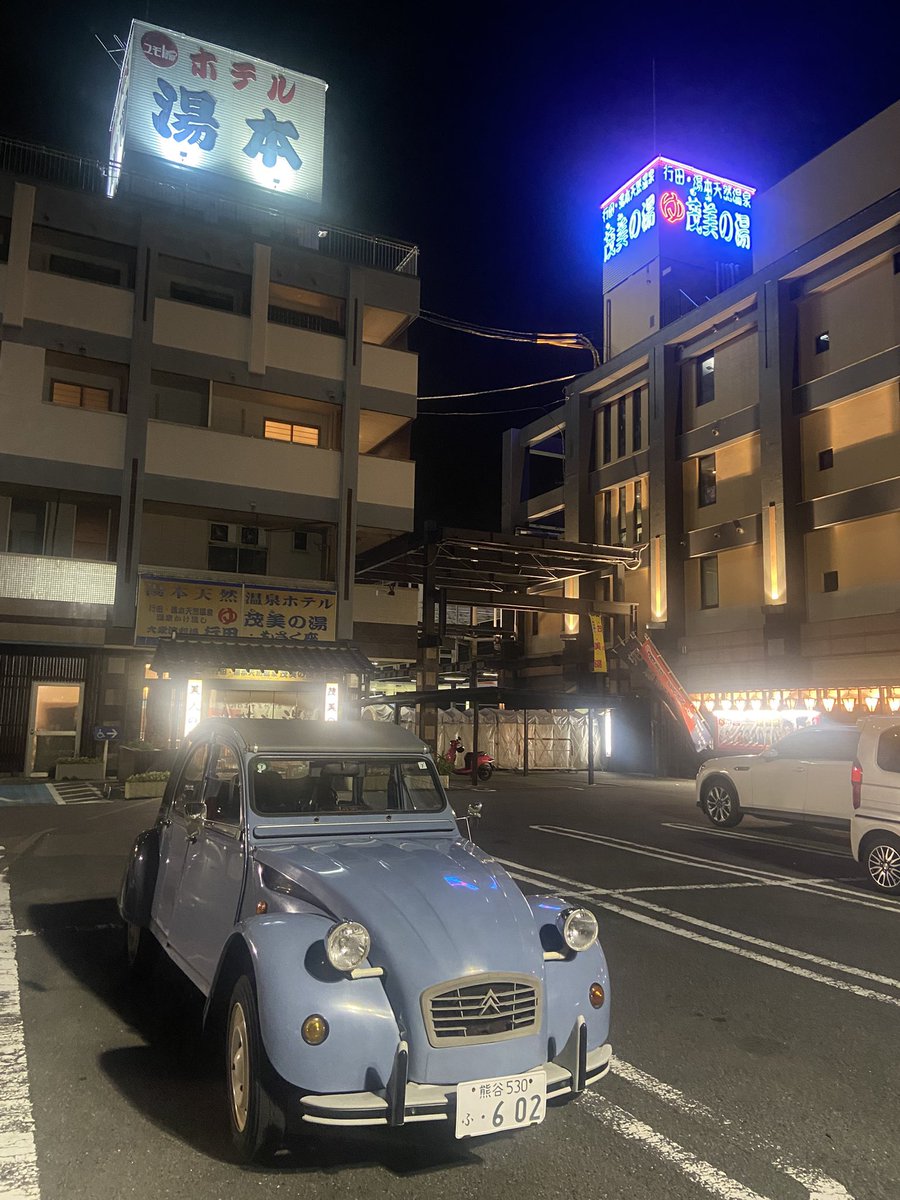 Karin2cv's tweet photo. ガレージ連泊中。近くにある温泉に行ってスッキリ。おとん似の殿はスヤスヤ寝てた。猫って可愛いねぇ。
明日は埼玉県/川島町役場でフレンチクルーラー！ https://t.co/KVV28TRsfO