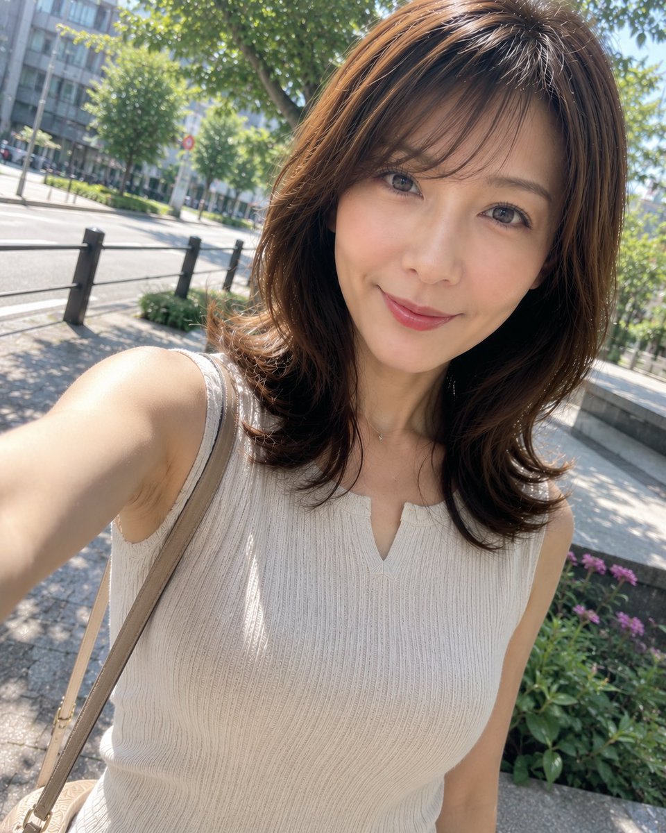 prodipta_123's tweet photo. ５０歳ですが…
まだ女性として見てもらえるラインにいますか？
正直なところを知りたいです https://t.co/3oMOOFvS3v