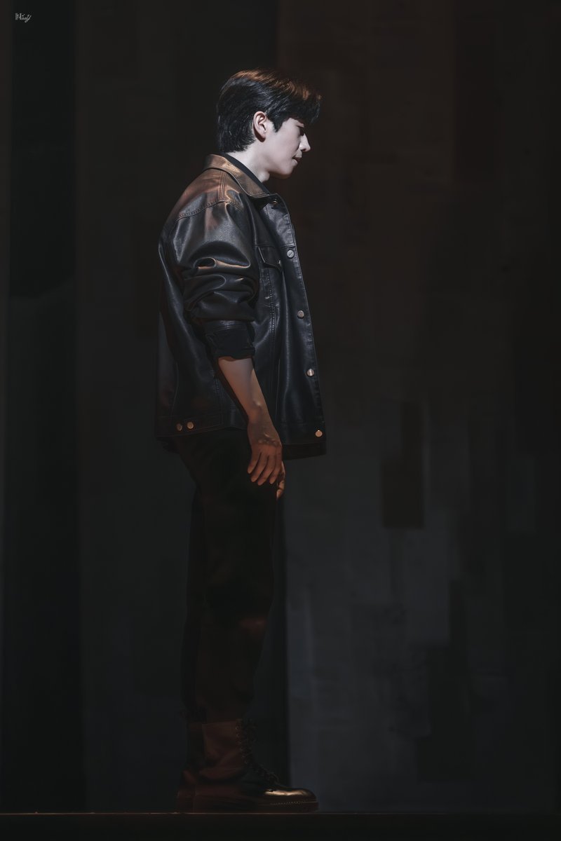 HY__pic's tweet photo. 260618 뮤지컬 #서편제 스페셜 커튼콜 M30. 연가

김동호라는 사람이 찾았다고 꼭 좀 전해주십시오. 

동호 役 #김경수 #배우김경수 https://t.co/BTt5I97YXj