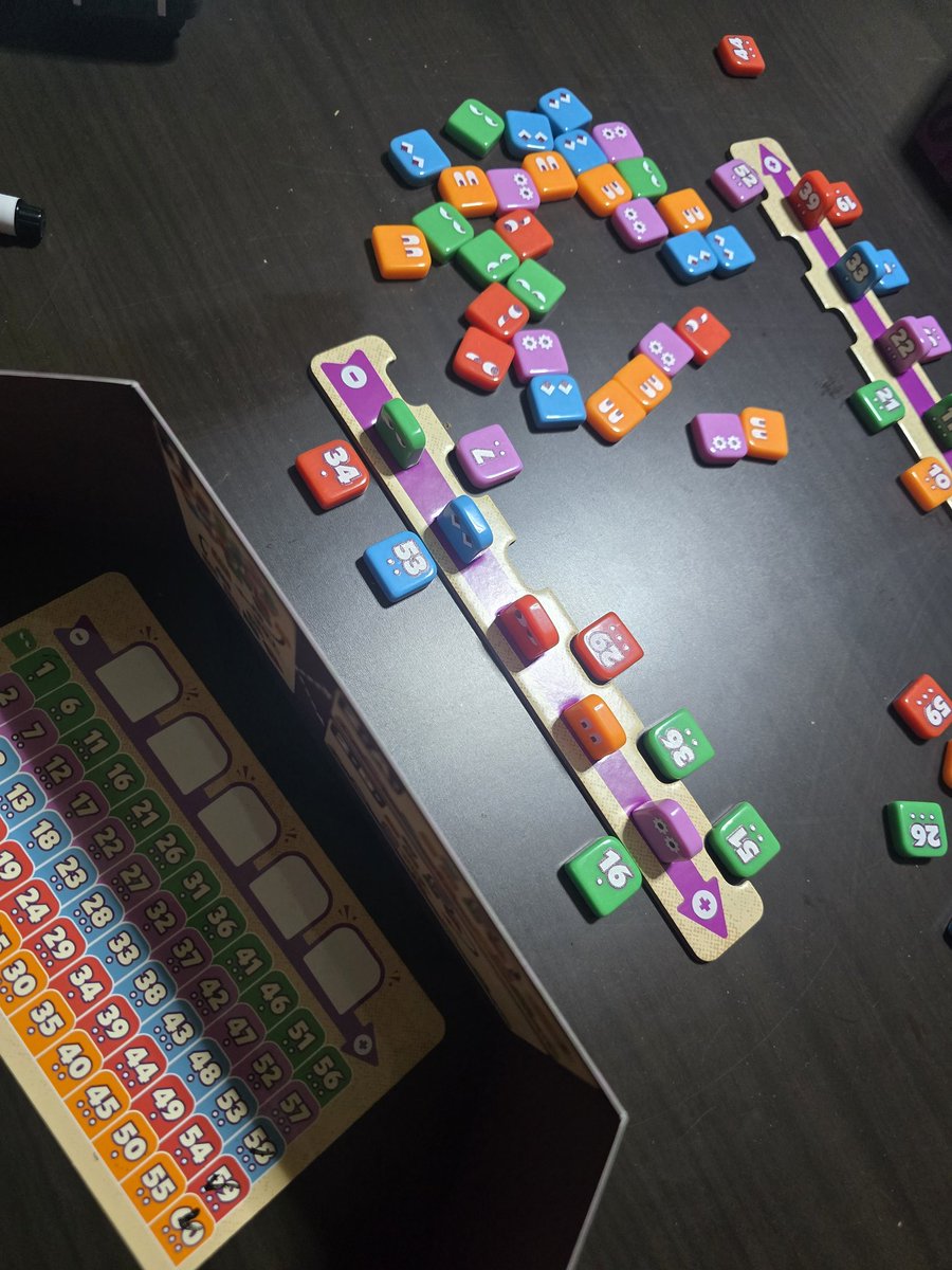 c_999s's tweet photo. ゴットファイブ

届いたので速攻プレイ。
簡単な数字を推理するやつ。
ロストコードを狂うようにやった時期がるので、このゲームが好きなのは分かっていた。 https://t.co/mJ9dWClaCx