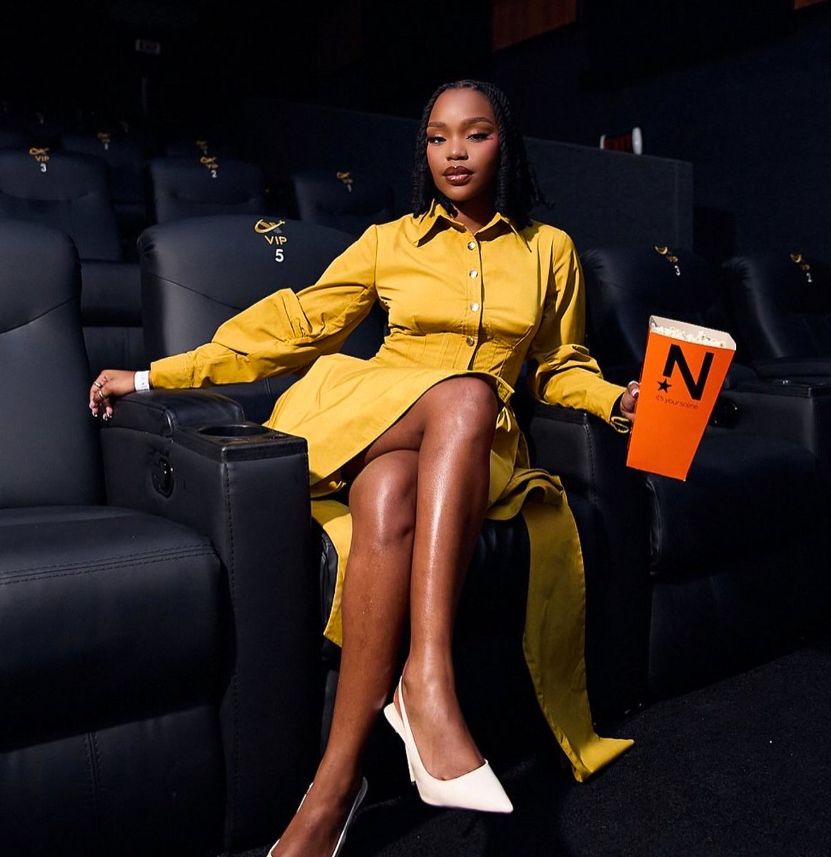 _ThebeMagugu_'s tweet photo. 'The Polygamist' stars Gugu Gumede and Luyanda Zwane wore Thebe Magugu to the Netflix series premiere. Gugu wore the Red Mafeteng Dress paired with the Ostrich Feather-Trimmed Mafeteng Double-Breasted Jacket, while Luyanda wore the Chartreuse Cascading Mini Dress. https://t.co/z63qB93rcE