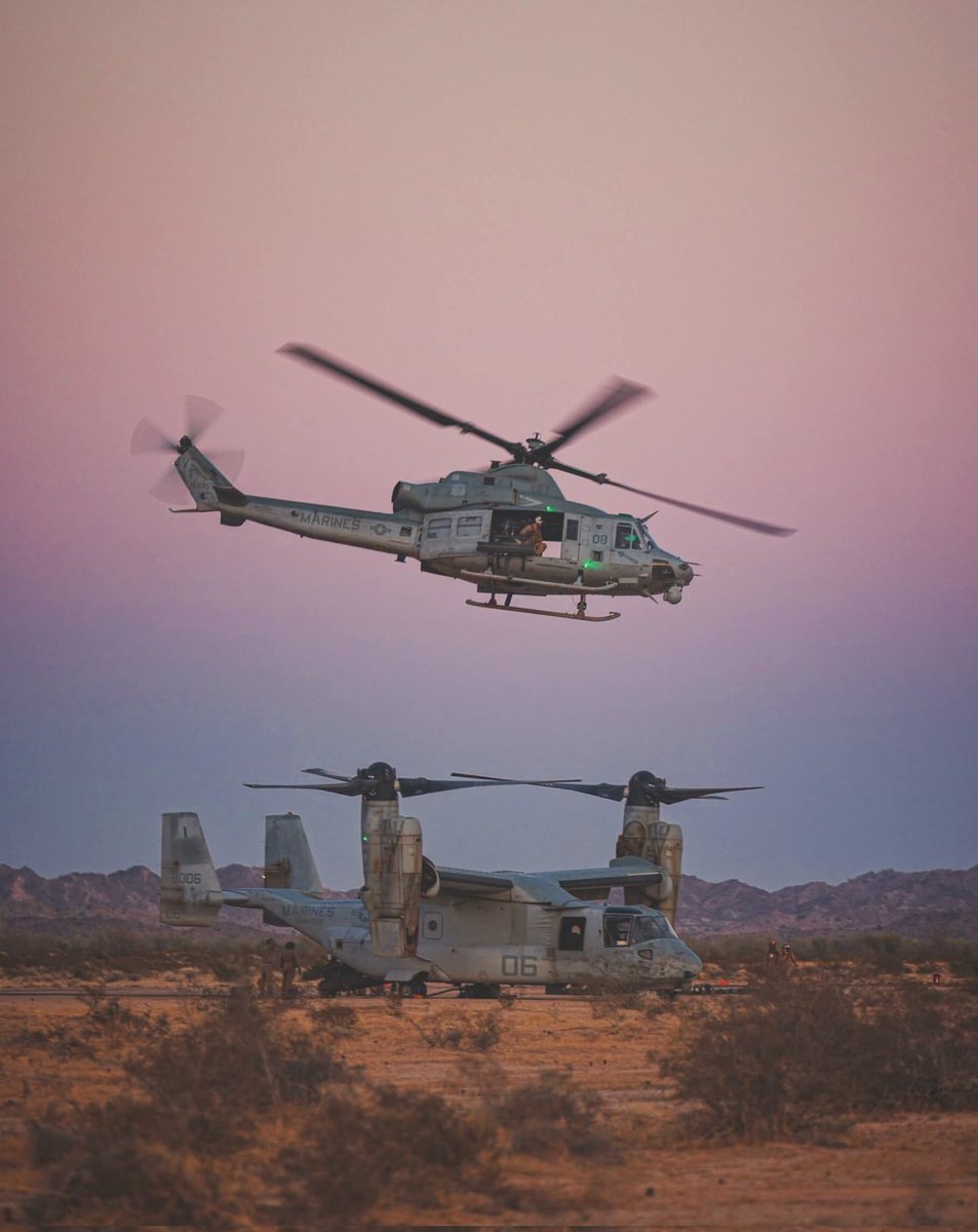 Airfemale14's tweet photo. 🇺🇸 RED Friday 🦅
#SupportTheTroops 💙 https://t.co/AMpoDnsT3J