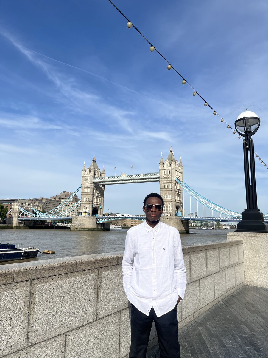 Mohflawless's tweet photo. Step out for some sightseeing in London. https://t.co/VWOq6lC7lM