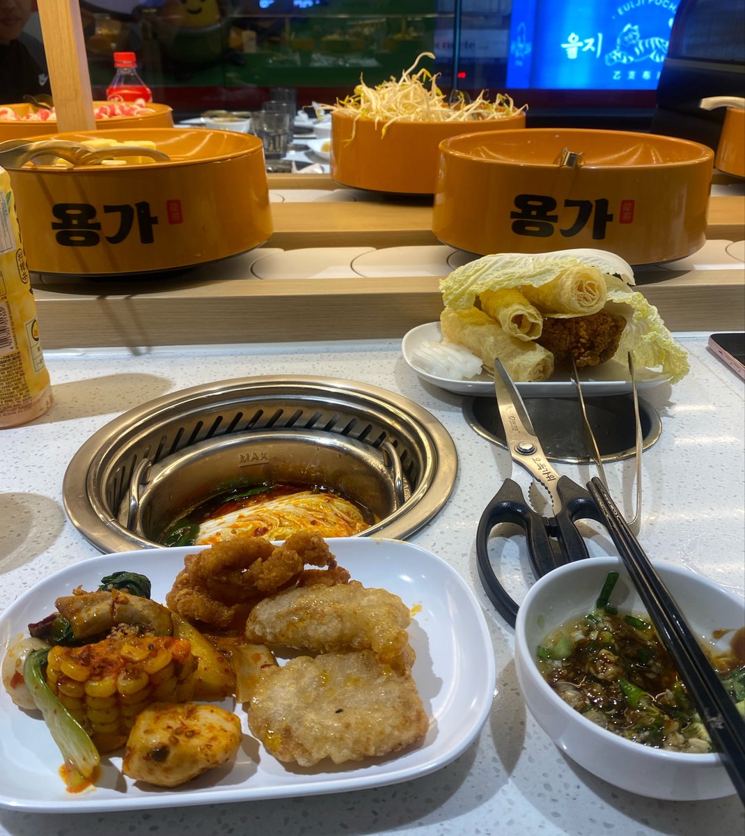 mateatup's tweet photo. 환승길에 잠깐 내려서 훠궈 먹기 https://t.co/Y4TYBzfm3d