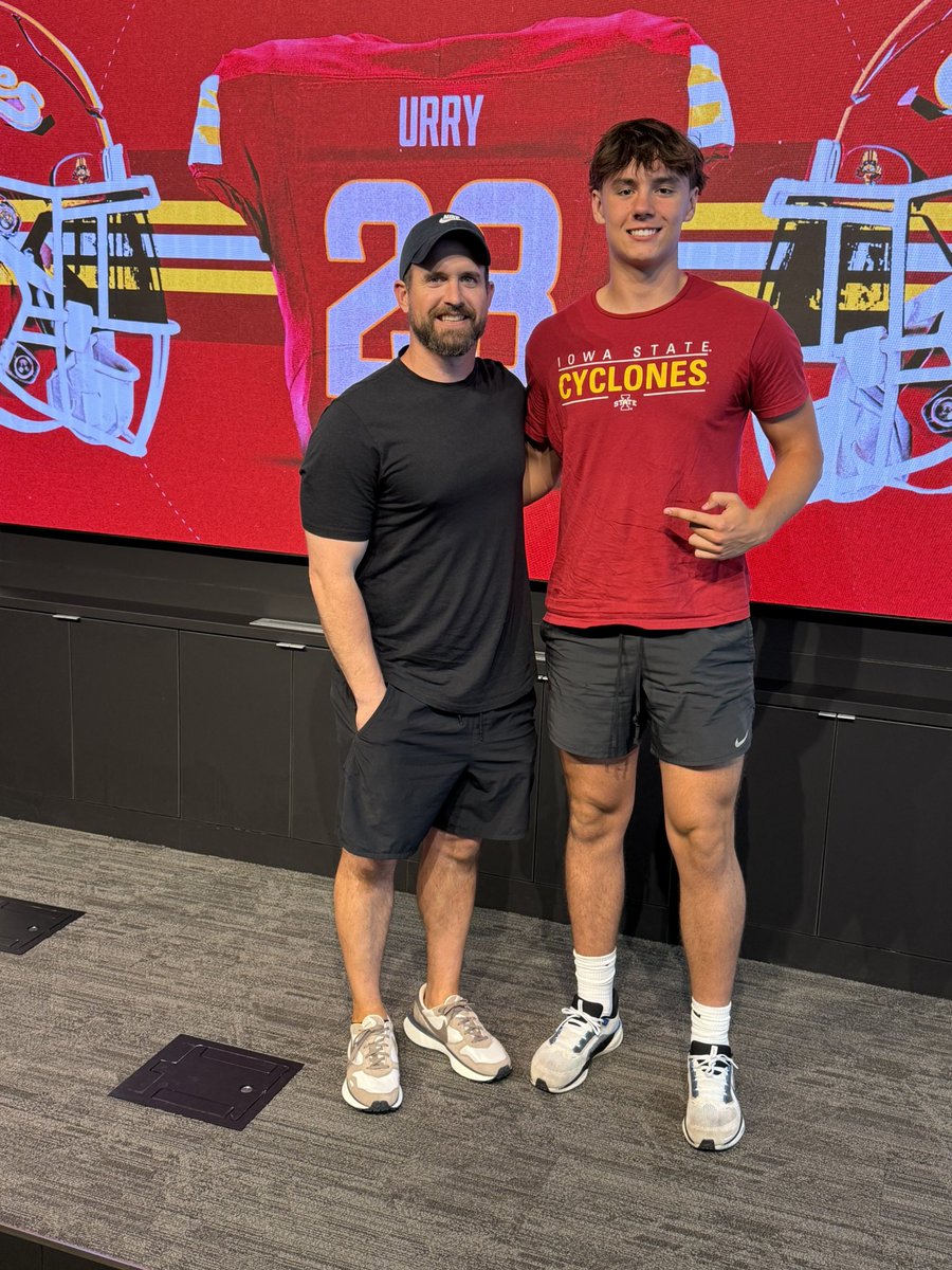 PaytonUrry8's tweet photo. After an amazing workout and conversation with @ISURogers3 @Coach_Roehl @CoachHestness I’m so grateful to say that I have received a full ride scholarship offer to @CycloneFB 🔴 🌪️‼️
@robertpomazak @SCNFBOFFICIAL @scn4th_Phase @BrianTomalak @AllenTrieu @SidelinePreps https://t.co/r7J5yZZOqO