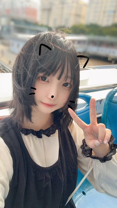 poyraz56efe's tweet photo. 大学生なのに、小６と間違われて萎え… https://t.co/HOttCx6ECH