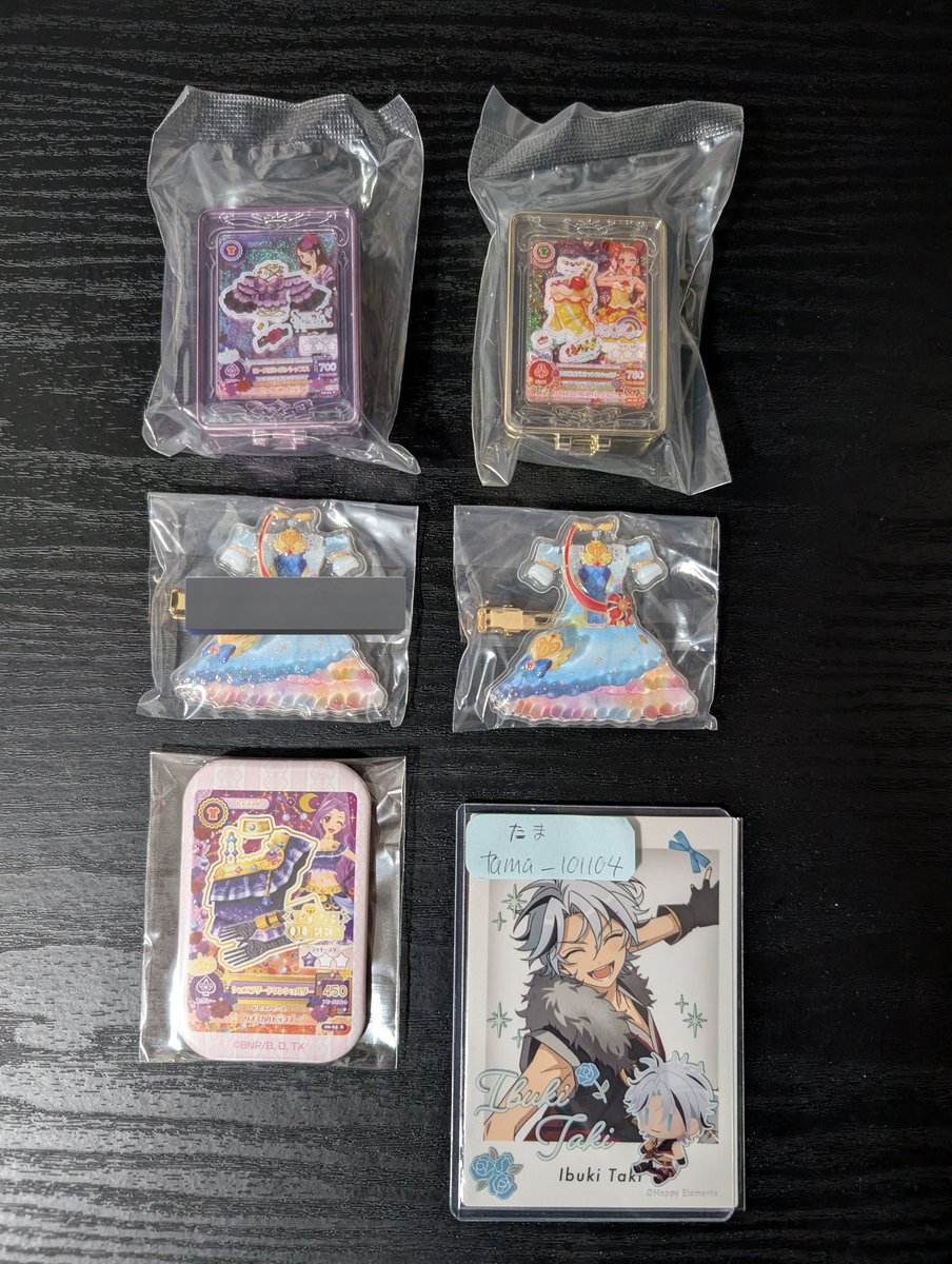 tama_101104's tweet photo. 【譲渡 交換】アイカツ ガチャガチャ コンパクトミラー クリップ カプセルジェムクリップ

譲 
ミラー➡蘭 おとめ
クリップ➡オデットスワン2
缶バッジ➡美月

求
ミラー➡300円
クリップ➡400円
缶バッジ➡700円

オデットスワンの譲渡はおとめ＞蘭同数含めてのみ
都内手渡し 郵送 https://t.co/k5miJ3xVho