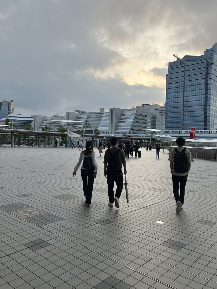 yyoko5's tweet photo. 3日間のクリエポがおわりました！
ブースに来てくださった企業さま、ご挨拶に来てくださったクライアント様、仲良くしてくださったクリエイターの皆さま、本当にありがとうございました✨
最終日はいつも寂しい…。また来年、と言いたい所ですが、今のところ考え中です。 https://t.co/rFNNFL9pzq