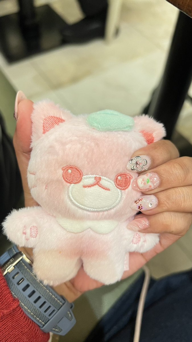 peacheui_'s tweet photo. SHOUT OUT TO CAPRIQUES MY LOVE https://t.co/ZoTsz7B0OK