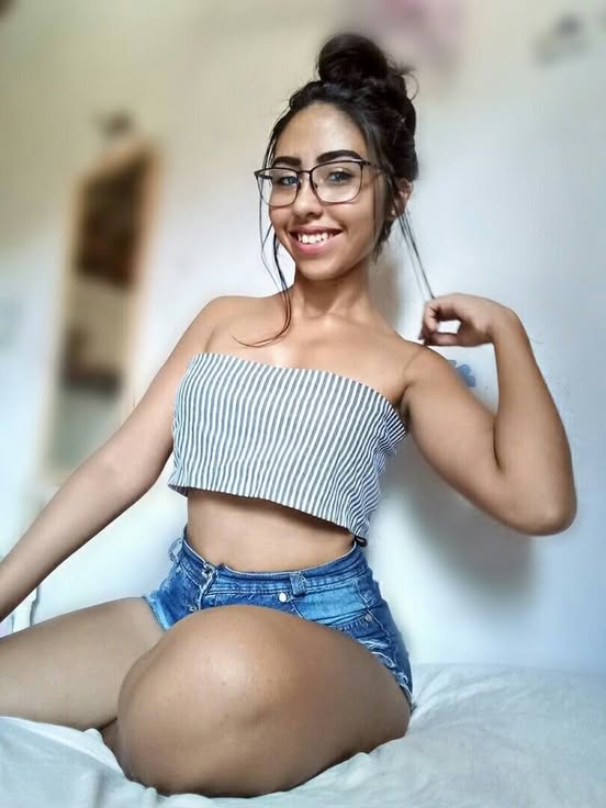 Letícia ✨ tweet media