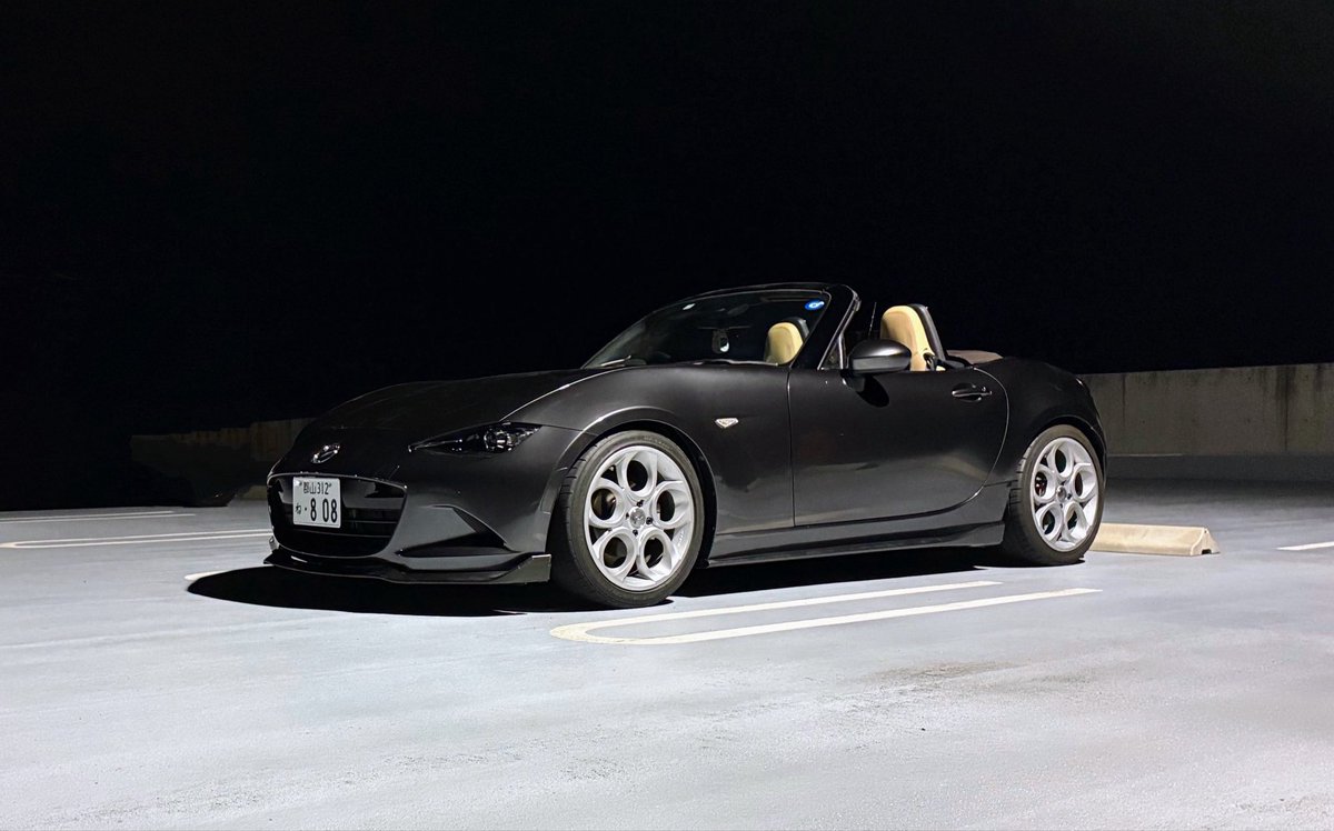 chace_MX5_tk's tweet photo. 週末とあってどこも人が多かったので屋上駐車場へ
そこそこ良い��じに撮れました📸
1cm下げるだけで腰高感が無くなってｶｯｹｪになってます https://t.co/Vgsz38lOuq