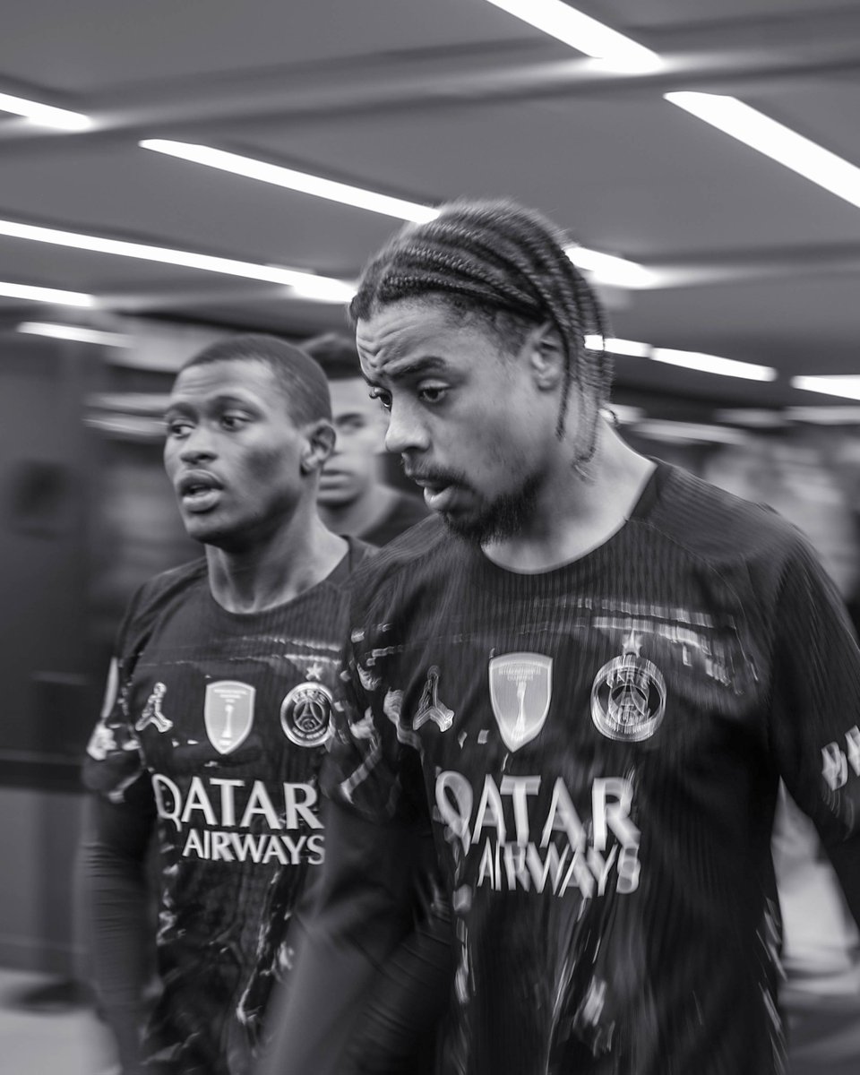 ChampionsLeague's tweet photo. 🌟🌟🌟

#UCL https://t.co/BHixvQ8df7