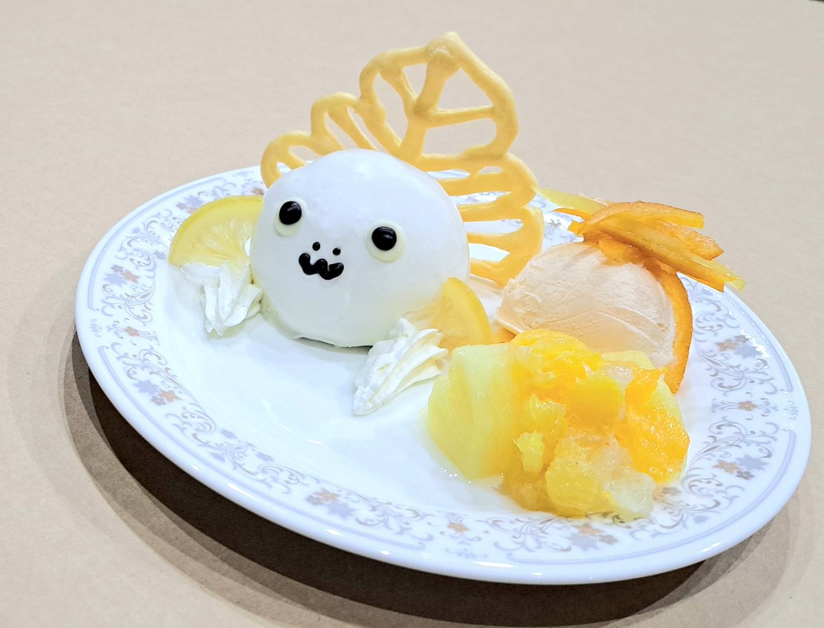 moulinrouge2006's tweet photo. 今週も土日営業です

『いとみち』ではグラスパフェだった【金魚ねぶたパフェ】もグラスを飛び出して皿パフェになりました

今週は久しぶりに【ナポリタン】もご提供。ぜひぜひ

今週もよろしくお願いいたします！🐰

アメブロ
『サバラン風皿パフェが冷たいけどアツい！』 https://t.co/bkq3nGVyTH https://t.co/ENE1RAPWTu