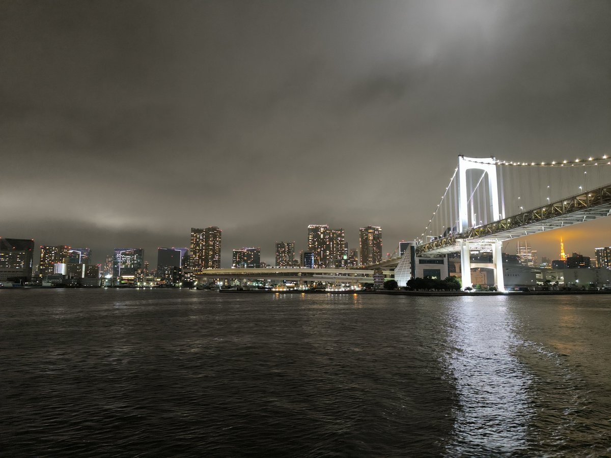 4entz's tweet photo. 🌃 https://t.co/Q5a9zUFGPp