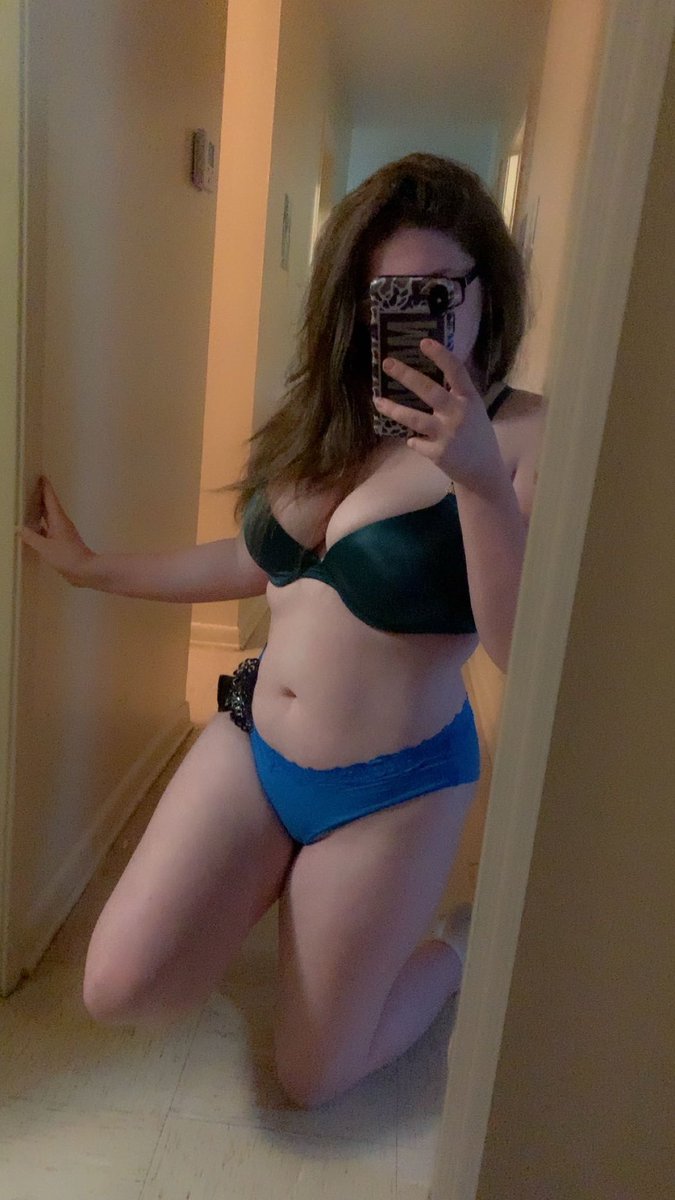 OF_Model_Promo_'s tweet photo. Can you handle a view like this every day? 🍑🔥 I’m waiting for you inside, don't keep me waiting... Link below! 👇✨

[https://t.co/z3S5LWVvpG] https://t.co/smYCawk0tx