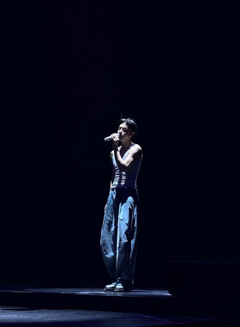 kimjiwoong_X's tweet photo. 📸 2026 KIM JI WOONG FANMEETING
[TAKE 1 : Unique Story] in SEOUL

D-1

#김지웅 #KIMJIWOONG https://t.co/856hbxpnMO