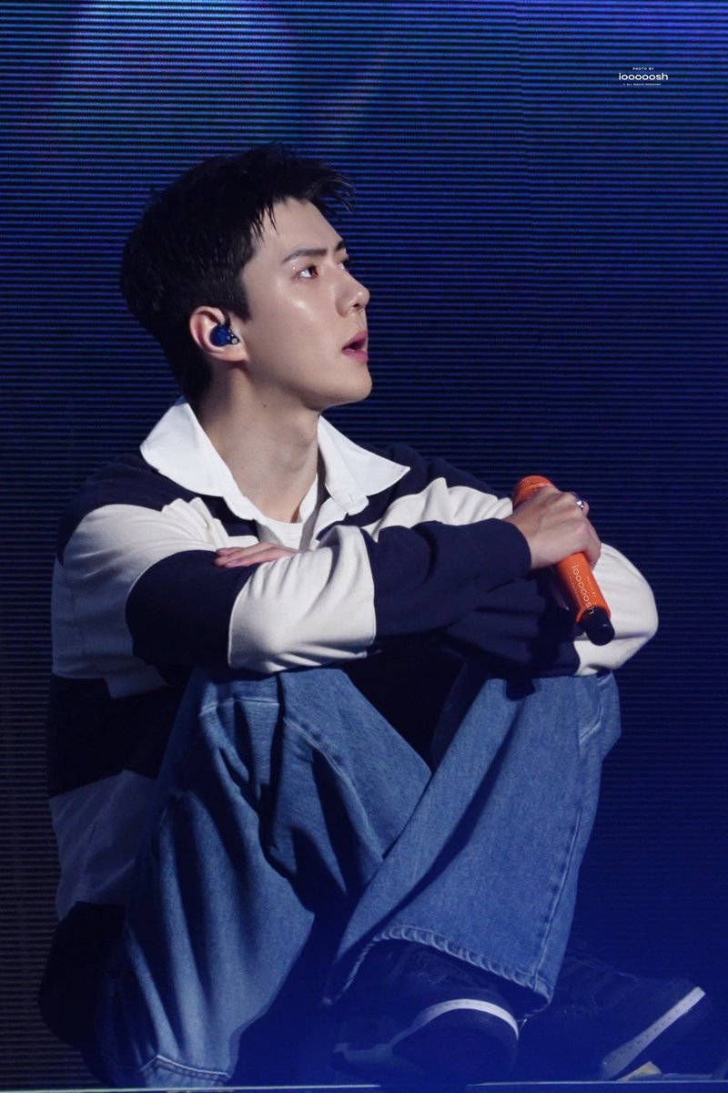 iooooosh_iii's tweet photo. 260522 EXO PLANET #6 – EXhOrizon in MACAU
🎤🧡🐤
#SEHUN #세훈 #EXhOrizon https://t.co/BJ5ureJd3l