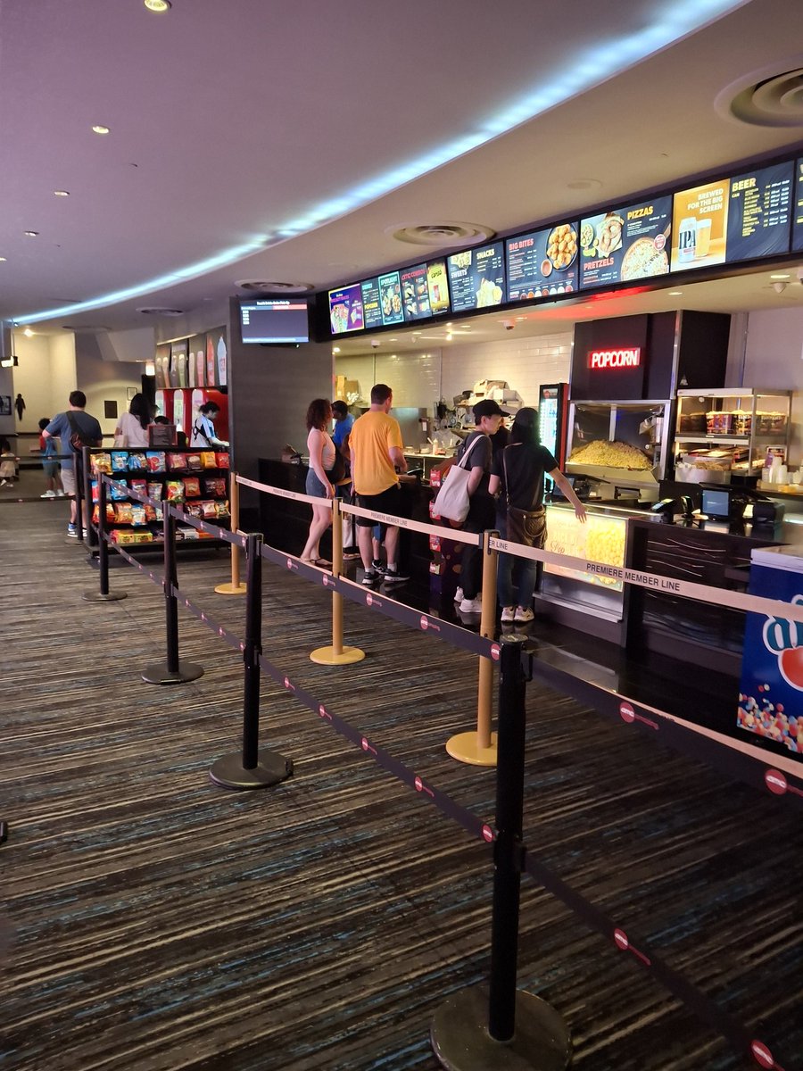 Cheavor's tweet photo. At the "Toy Story 5: The IMAX 2D Experience (2026)" Movie Premiere at AMC Lincoln Square 13 | Cast: #TomHanks #JoanCusack #TimAllen #GretaLee #KeanuReeves #ErnieHudson #AnniePotts #WallaceShawn &amp; many more | #ToyStory5 #Disney #Pixar #UWS #AMCStubsAList #AMCLincolnSquare13 #atAMC https://t.co/oIYFZ5kjGr