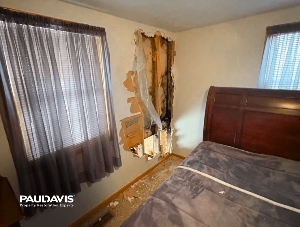 PaulDavisNONE's tweet photo. Scenario: An electrical fire gets contained quickly. Damage is isolated and soot hasn't gotten everywhere...but there is still that lingering smoke odor. 😷 😖  

What does the homeowner do? They bring in Paul Davis Restoration! https://t.co/PVy7wWgPnx