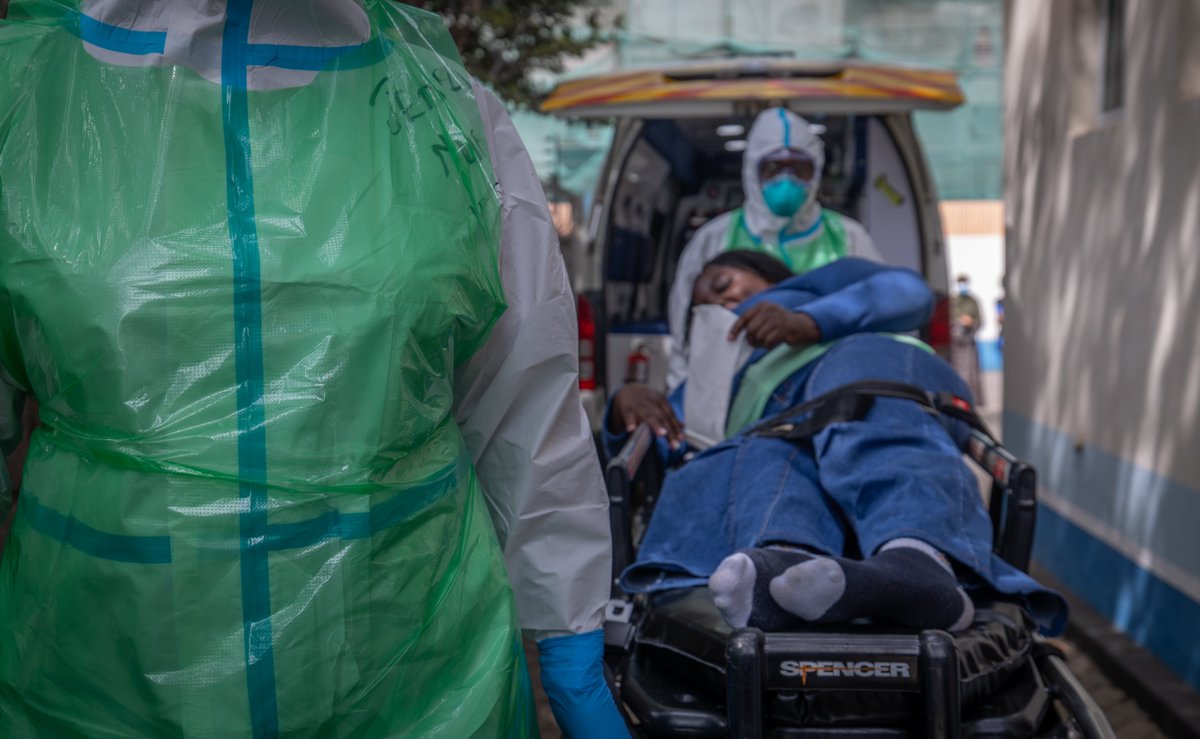 WHOKenya's tweet photo. At the Infectious Diseases Unit, at @KNH_hospital, emergency medical teams ran a full #Ebola simulation in a real isolation setting, practising how to screen and detect suspected cases, isolate safely, and deliver quality care. https://t.co/nSBO5fsbUi