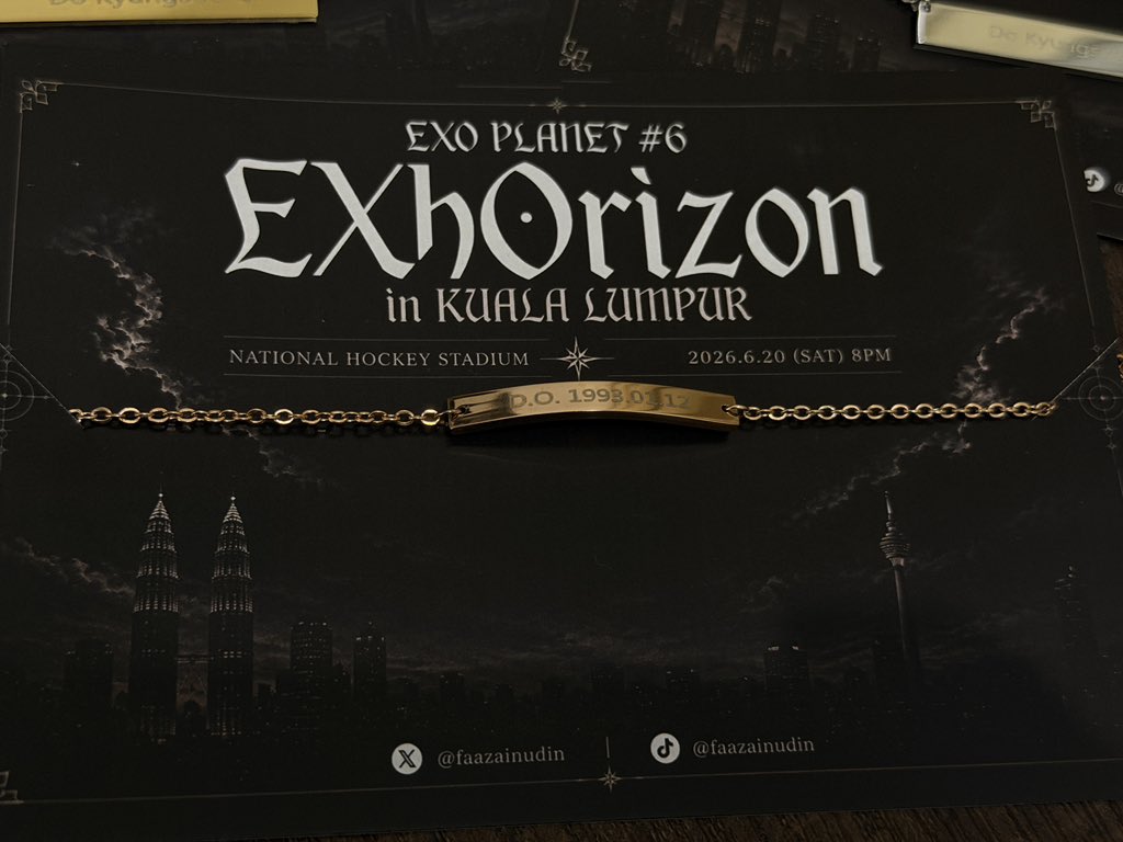 faazainudin's tweet photo. FREEBIES for EXO PLANET #6 in KL is here‼️ #EXhOrizonInKL 

Open for trade ➡️ necklace &amp; bracelet
Open for all ➡️ bracelet only

Its limited, so first come first serve 🥹
See you there tomorrow Merries!!

#EXOPLANET6 #EXhOrizoninMY #EXOinKL https://t.co/vZ4YXkhysq