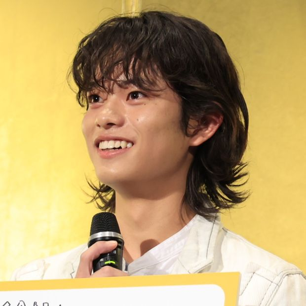 livedoornews's tweet photo. 【裏話】俳優・黒川想矢「舘さん、事務所はどこですか？」10歳で舘ひろしに直談判
https://t.co/bCEYnzwNlL

黒川は10歳の時に舘と共演した際、舘の事務所を尋ねて「舘プロに入れてください」と直談判。舘はその時「大人の話があるからゆっくり考えましょう」と言ったが、今は同じ事務所所属となった。 https://t.co/BgEY6cwjeP
