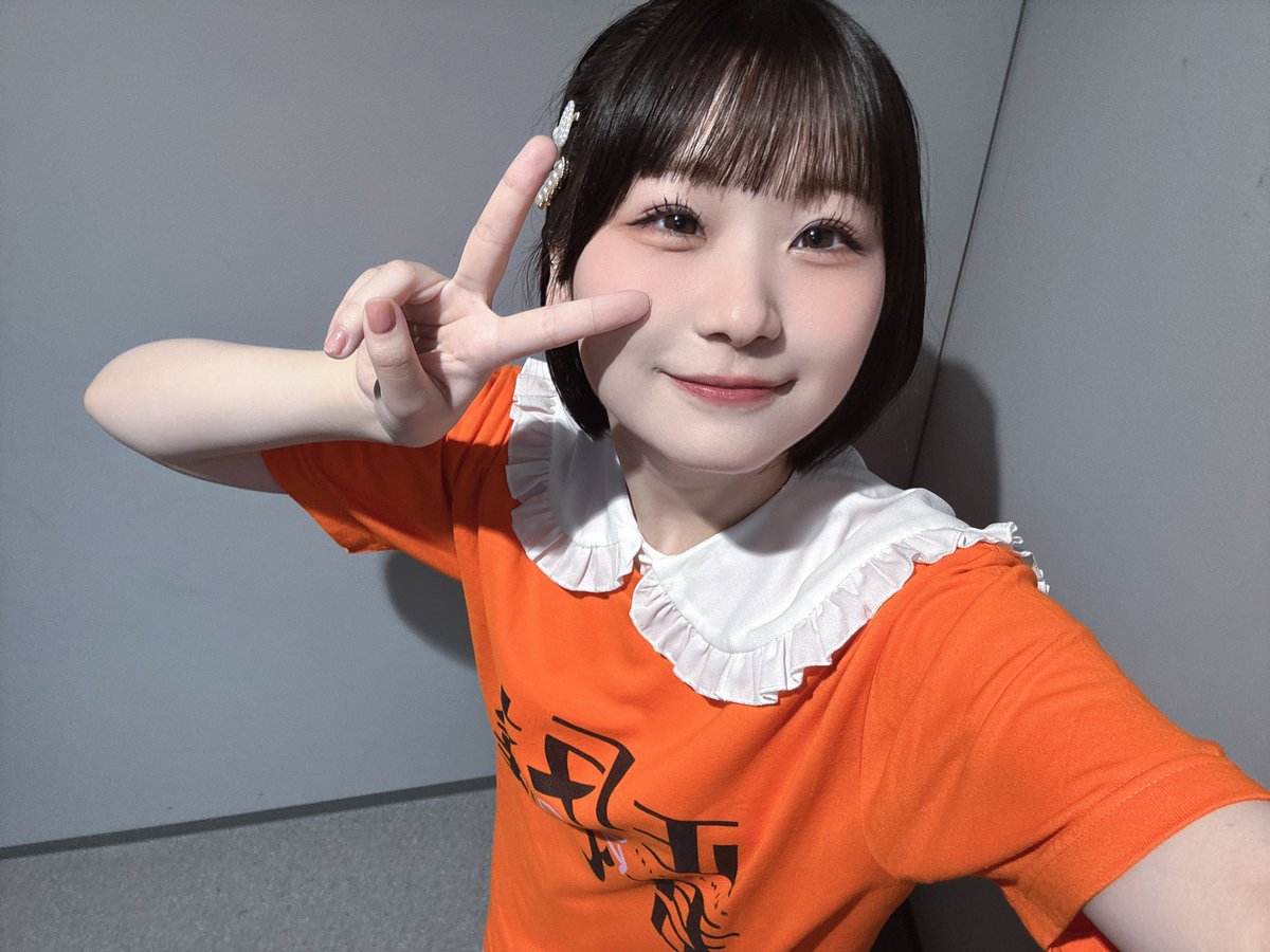 omori_cocoro's tweet photo. カラフル🟠なTシャツでした！お揃いで嬉しかった〜！2期もよろしくお願いします！

 #正反対な君と僕 https://t.co/nHJ5ks3959