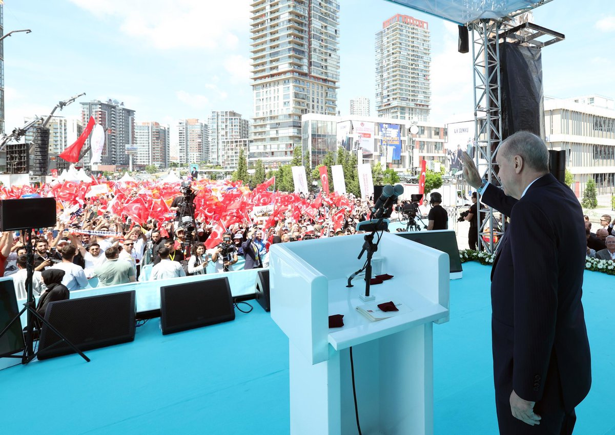 akgencistanbul's tweet photo. Cumhurbaşkanımız Sayın Recep Tayyip Erdoğan’ın katılımlarıyla gerçekleştirilen Halkalı-İstanbul Havalimanı Metro Hattı Açılış Töreni’ne katıldık.

Yeni metro hattının İstanbul’umuza ve ülkemize hayırlı, uğurlu olmasını dileriz. 🚇🇹🇷 https://t.co/VYiXG9RQv5