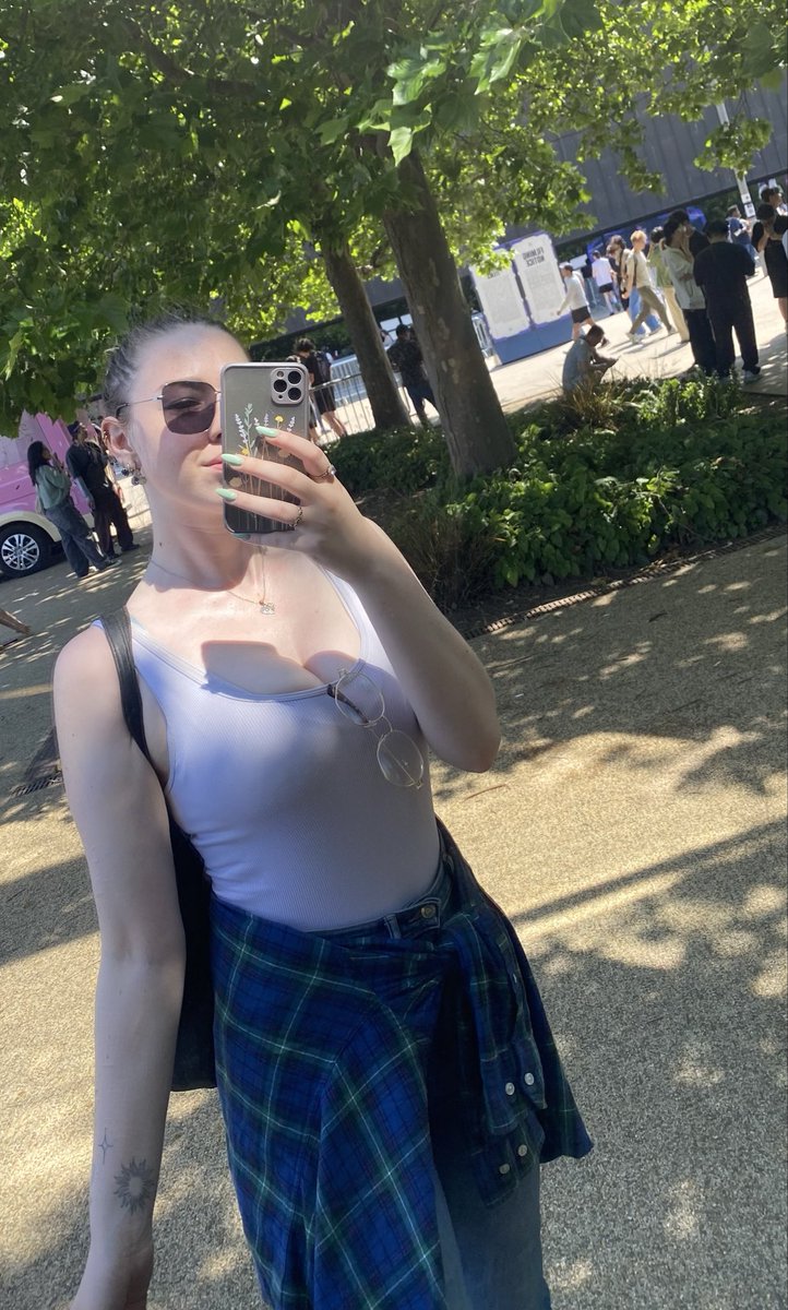 Hannah Marie ZT tweet media