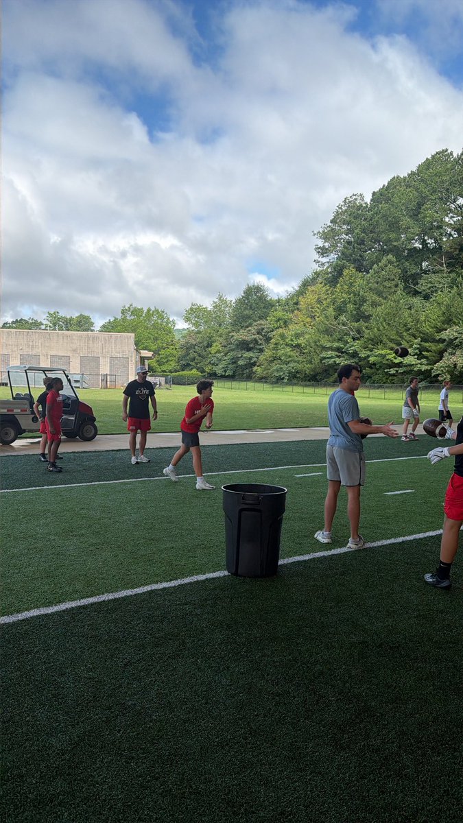 HTMSFOOTBALL's tweet photo. Elite passing camp https://t.co/eVKxcJJDAQ