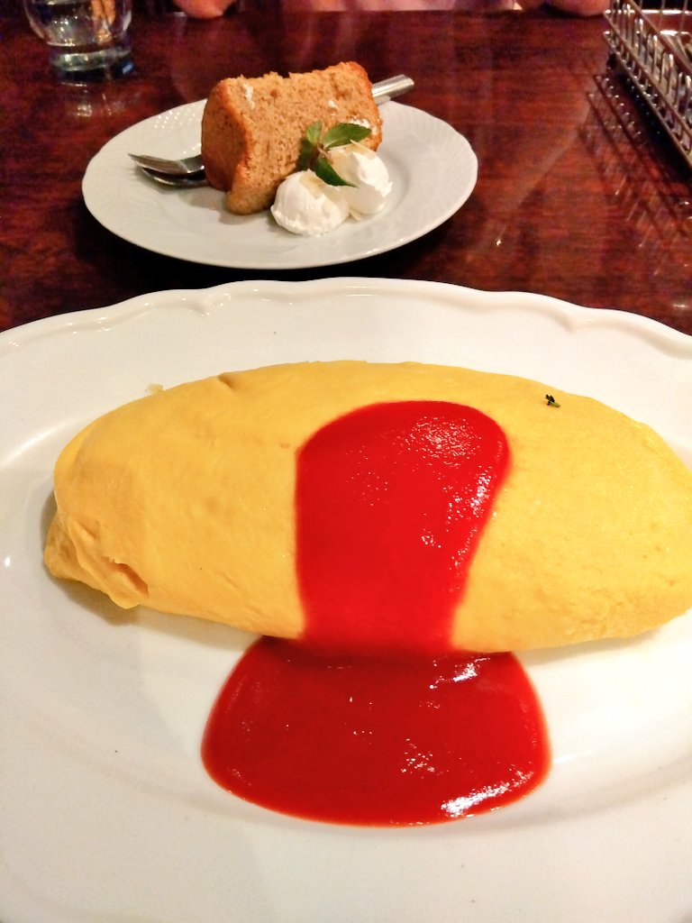 LIRETY2's tweet photo. オムライスと紅茶パンケーキです☺️🍀
美味しかったです☺️🍀 https://t.co/9AlPiDTNH0