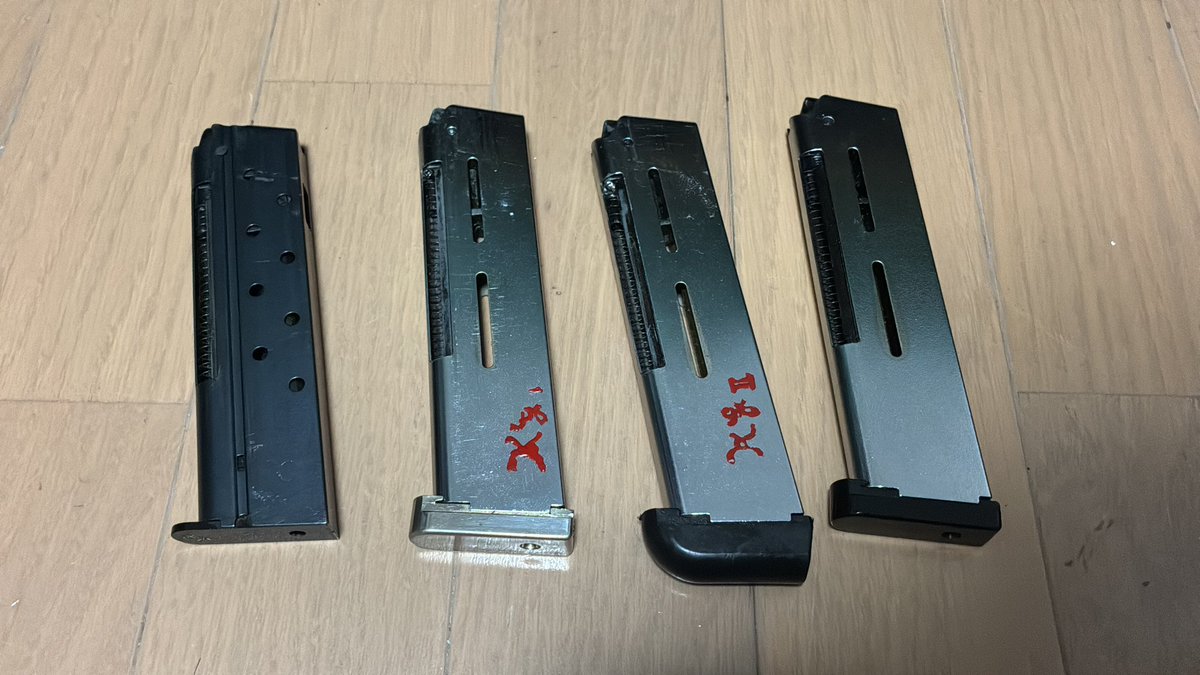 type1_1302s's tweet photo. GM6のマガジンガス漏れ修理完了
4本(40発)でJANPS競技足りるかしら... https://t.co/c8FNMWORUj