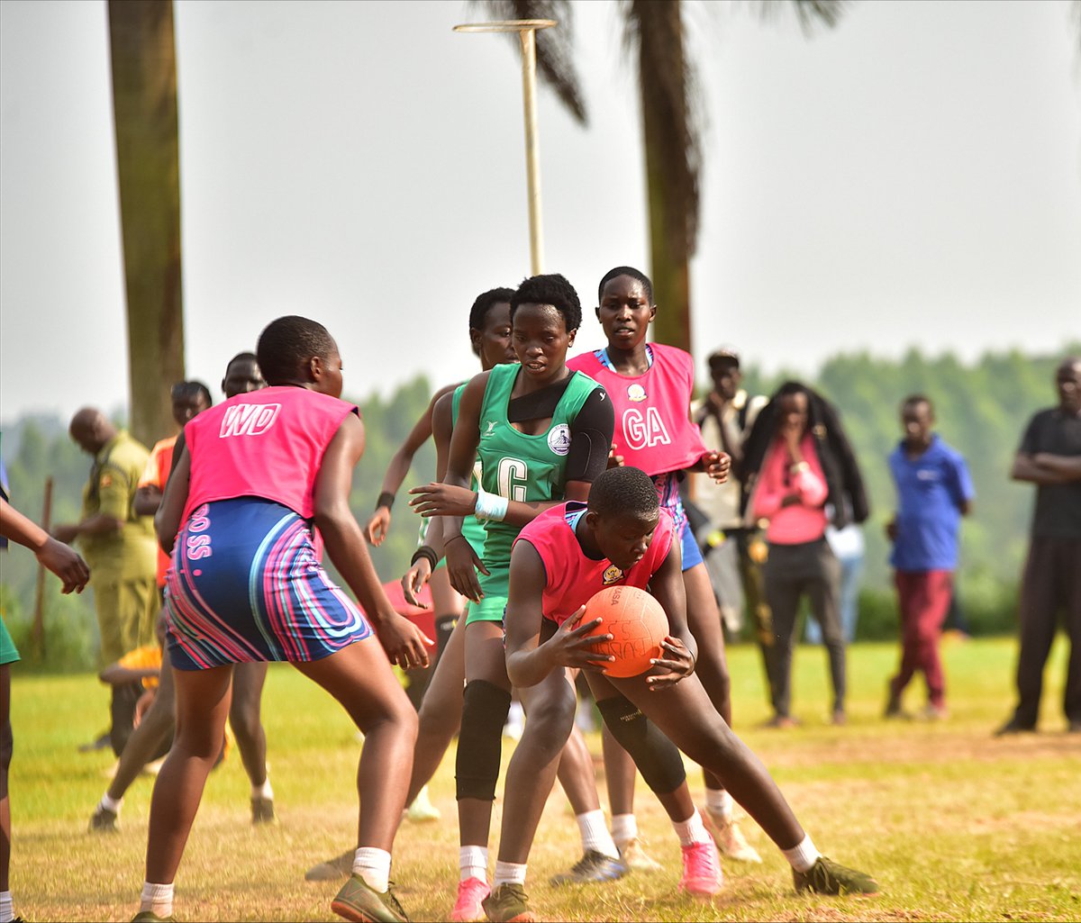 VBugerere's tweet photo. #USSSABallGames2026Q | #WakisoDistrict | #NetballFinal
FT
@StMarysKitende 18-18 @Buddo_ss
Extra time next
#VoBUpdates | #LivefromMwereerwe
@USSSAOnline @Jackshots24 @Educ_SportsUg https://t.co/V7HmsYlMAl