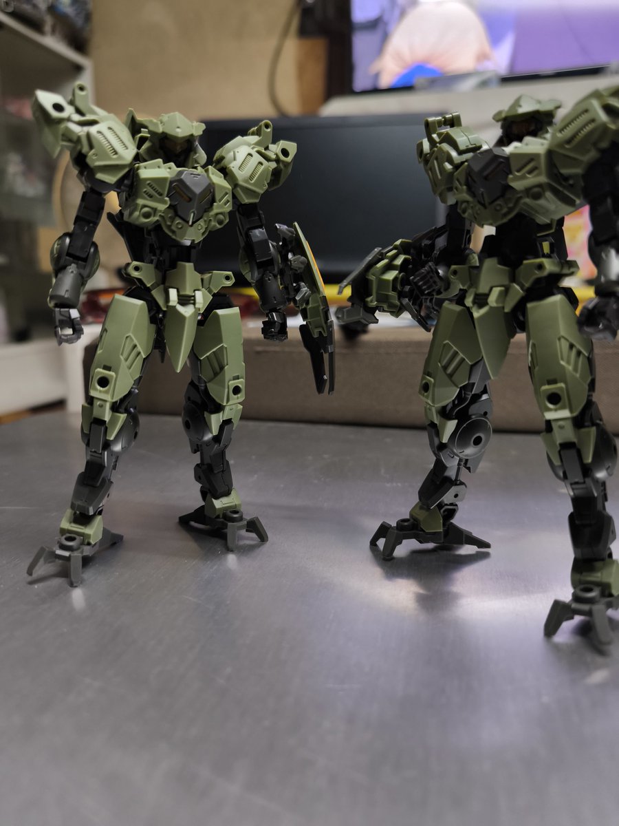 junmisagorobo's tweet photo. ノヴァルヴ、勢いで2個共、組み立てたしまった(⁠人⁠ ⁠•͈⁠ᴗ⁠•͈⁠) https://t.co/h26DRYf5bs
