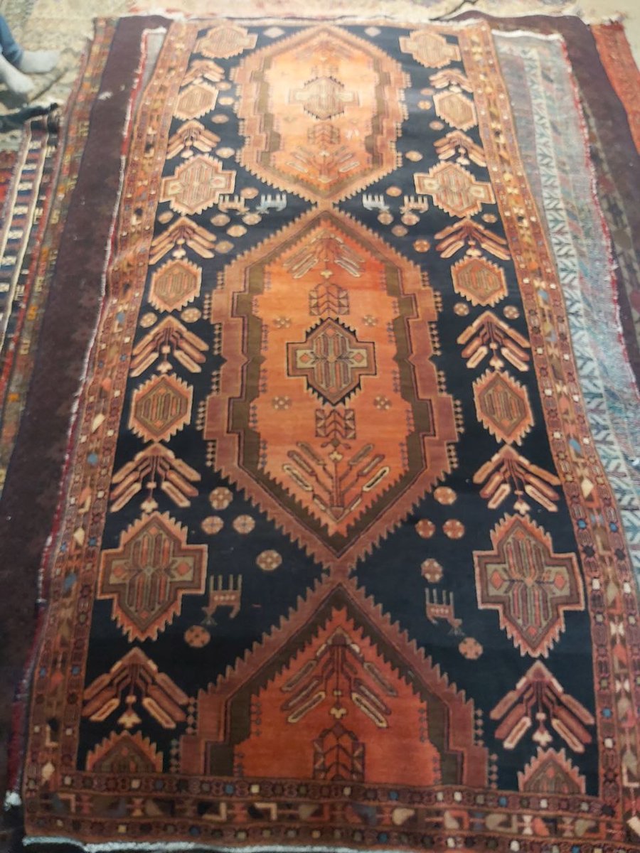 carpetdom's tweet photo. The best vintage rugs don't force you to choose between pattern and palette.

This 50-year-old tribal rug combines bold geometry with beautifully muted colors—perfect for both Neo Deco and premium Boho interiors.

DM for specs and availability. https://t.co/YQ2pVI6gNQ