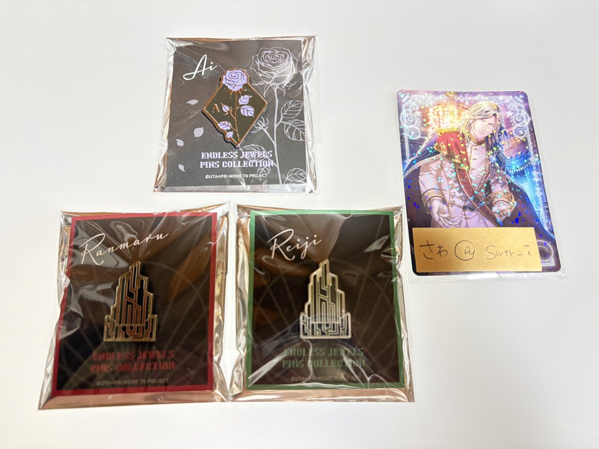 swtr_i's tweet photo. 【交換】 うたプリ カルナイ カルライ ENDLESS JEWELS XXXX 千葉

譲) 写真

求) 友人分含む
・ピンズ
藍/玉座 ソロ　カミュ/ソロ

・パス風カード(千葉)
蘭丸/ GUEST ARTIST
藍/GUEST

・クリアカード
カミュ/ A B

・グリッターキーホルダー
カミュ/ A B

・ラババン
嶺二

纏めて優先　21日現地 https://t.co/UXaeBeDYUk