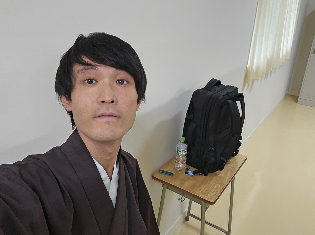 legendzkakeru's tweet photo. 先週の生存報告
月 千葉で落語
火 NPO法人、熊本小学校打ち合わせ
水 神奈川の高校で落語
木 塾オンライン視察
金 小6、中1、中2 国語授業
土 東京中学校、東京高校エンタメ探究授業
日 後輩が我が家へ 手巻き寿司パーティーとボドゲ祭り

プライベートも充実していました。
板書が好きなかけるです。 https://t.co/6lsdnQtg01