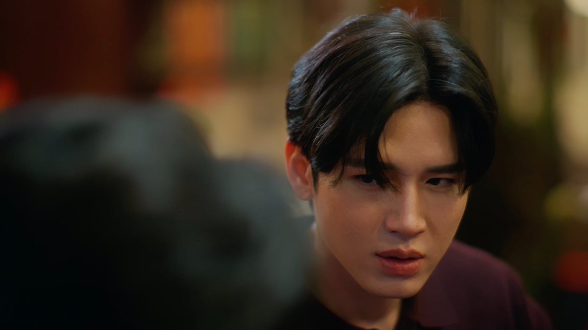 GMMTV's tweet photo. พออีกคนลุกปุ๊บก็ทักหาอีกคนปั๊บเลยน้าาาา 

#ADogAndAPlaneEP4
@Tawan_V @new_thitipoom https://t.co/jrmjkIE9KA