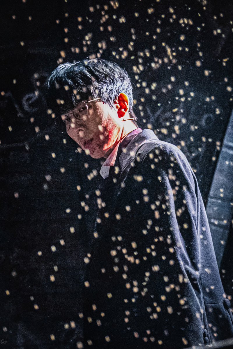 Go0_324's tweet photo. 26. 6. 19🌙
브라더스 까라마조프
커튼콜데이

이반 / 김재범 배우님

더럽게 살긴 했지만 
따지고보면 아주 순진무구한 사람이었지

#브라더스까라마조프 
#대학로최고의가족뮤지컬 https://t.co/6Fbr3JrlIR
