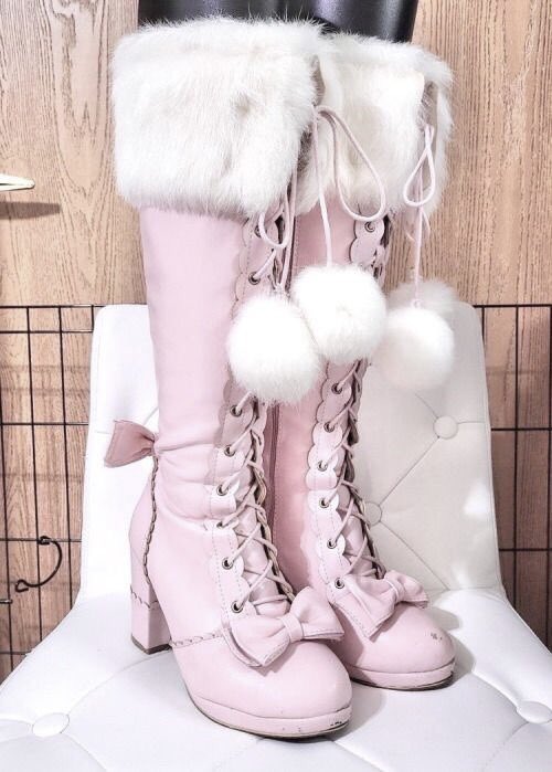bybdolls's tweet photo. i need these boots 🐇 https://t.co/rdrNIGXxfB
