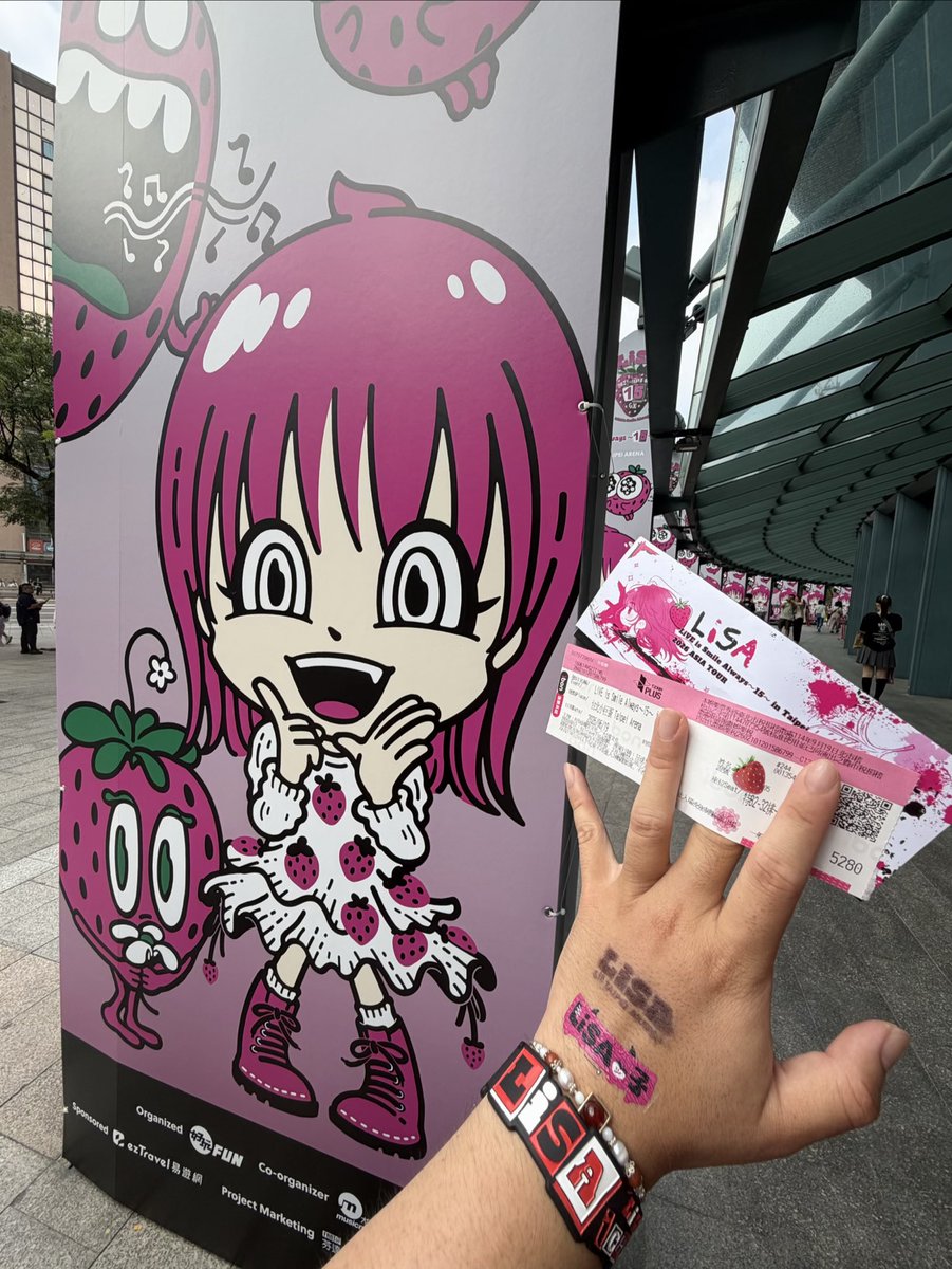 windyday117's tweet photo. 如果可以 
請再給我最貴的位子吧
#LiSA台北小巨蛋演唱會

上癮了 (´；ω；｀)
這真的太快樂了
有種把刀劍 鬼滅 我獨自等等動畫
重看一遍（回憶湧出
跟那全場氣氛 舞動

這票 值了 https://t.co/93MdY4ytcM
