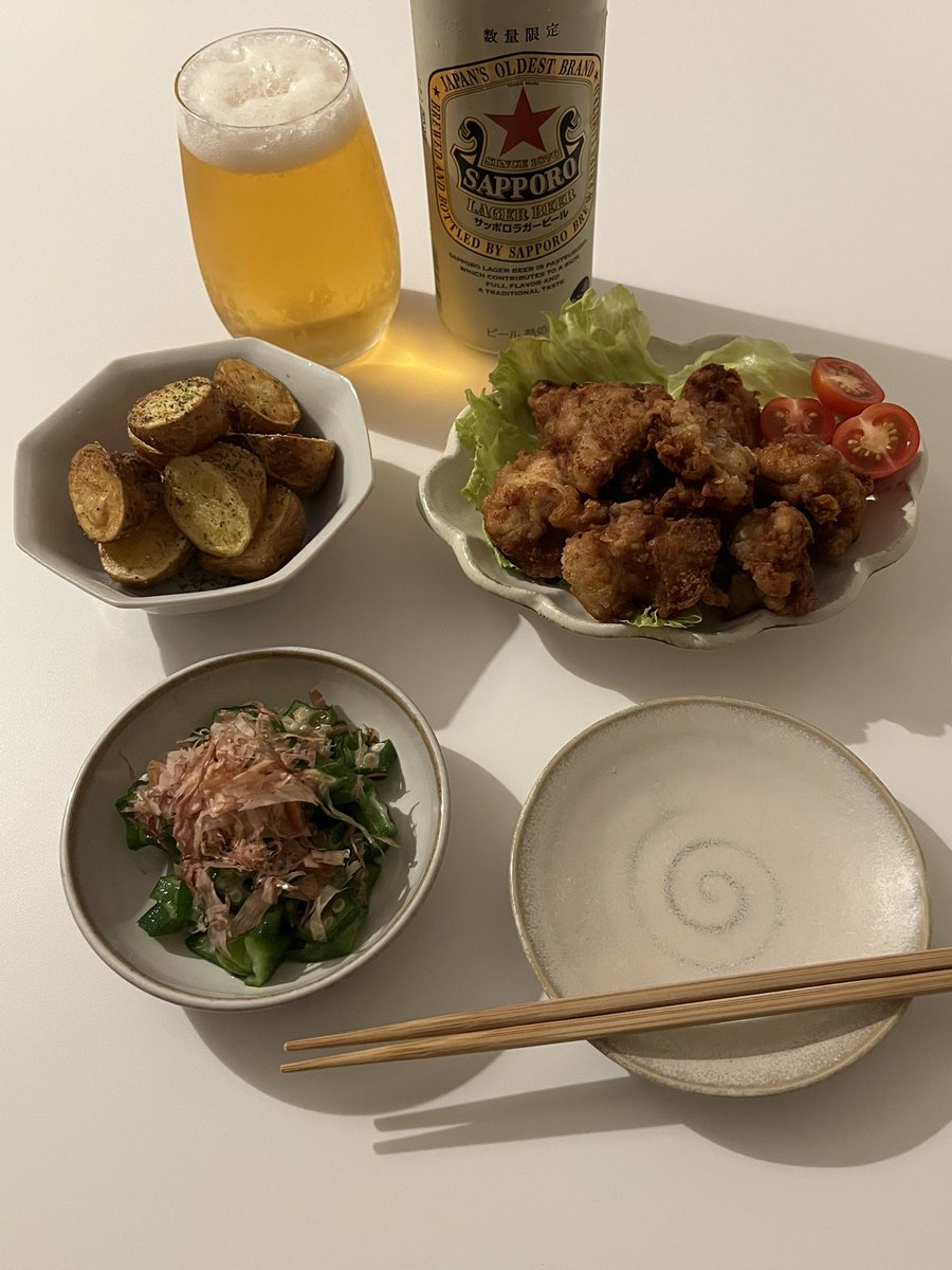 le___mxx's tweet photo. 梅唐揚げ、新じゃがのポテトフライ、オクラの柚子胡椒和え、赤星(缶)

おうち居酒屋得意です https://t.co/6TFIMUjm3h