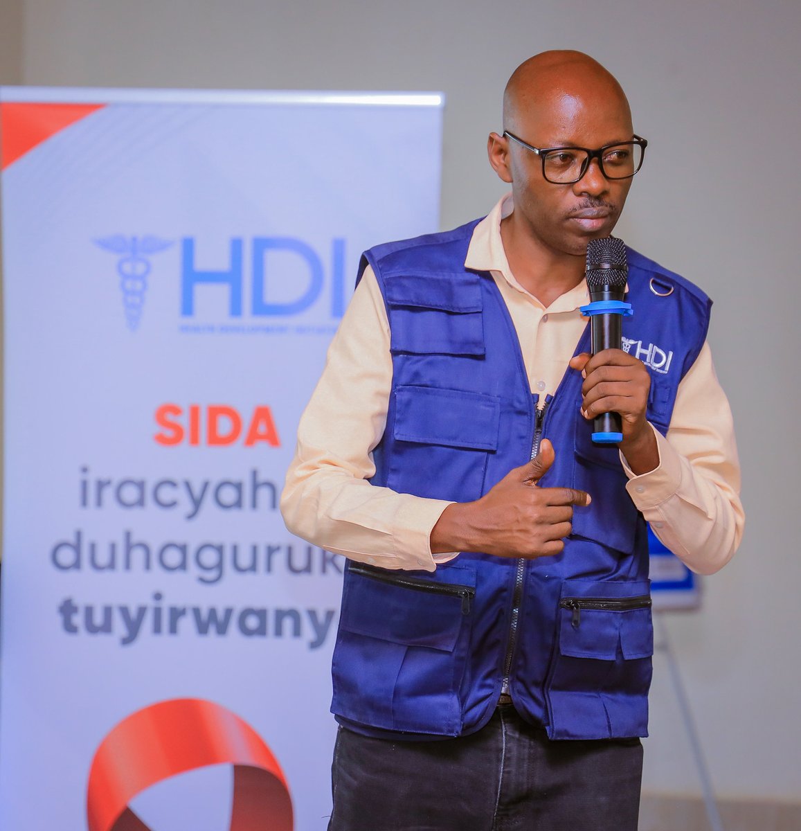 HDIRwanda's tweet photo. Health is a right for everyone.

This week in @KireheDistrict , HDI convened local authorities, law enforcement agencies, religious leaders, healthcare providers, and representatives of Key Populations (KPs) for an annual advocacy meeting focused on promoting equitable, stigma-free, and rights-based access to health services.

The dialogue highlighted the importance of addressing barriers that prevent KPs, including people who inject drugs (PWID/IDU), from accessing HIV prevention, treatment, care, and support services.

#AdvancingHealthRights #EndHIV #HealthForAll