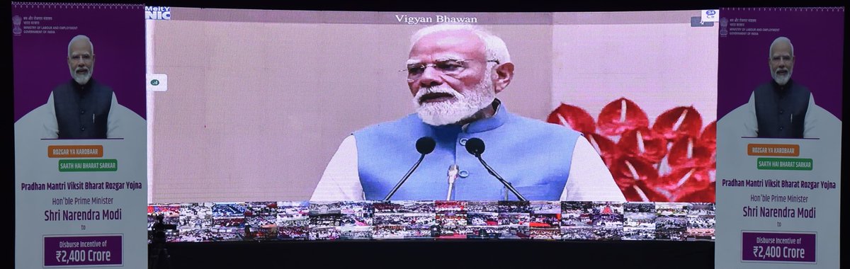 OfficeOfLGJandK's tweet photo. Grateful to Hon’ble PM Shri Narendra Modi Ji for giving a new impetus to job creation, enhancing employability, and expanding social security across the formal sector. Glad to join the PMVBRY event to release incentives to first-time employees and job-creating establishments. https://t.co/ml6nFxrtEV
