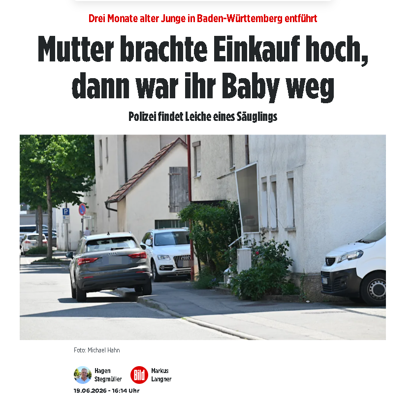 anti_grune's tweet photo. ALTER IST DAS KRANK WAS HIER ABGEHT! 
Eine junge Mutter trägt spätabends nur kurz ihre Einkäufe in den zweiten Stock, lässt den Kinderwagen mit dem 3 Monate alten Baby vor der Haustür stehen – wenige Minuten später ist er laut ihren Angaben verschwunden. Ein Unbekannter soll den Jungen aus dem Wagen gehoben und mitgenommen haben.
Am Freitag der Schock: Die Leiche eines Säuglings wurde entdeckt.