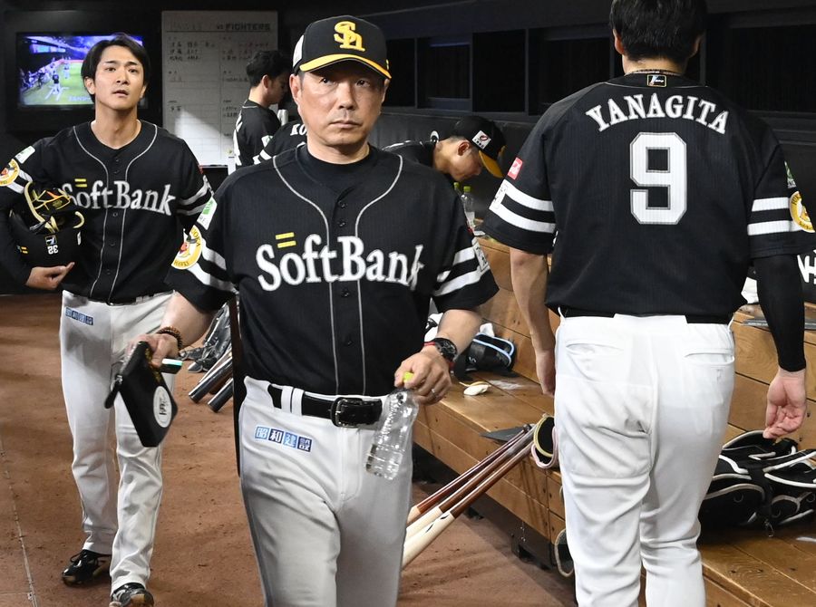 ソフトバンク　小久保、和田、ペーニャSS 9度目の対戦で日本ハムに今季初黒星… 小久保監督がバッテリーに苦言呈