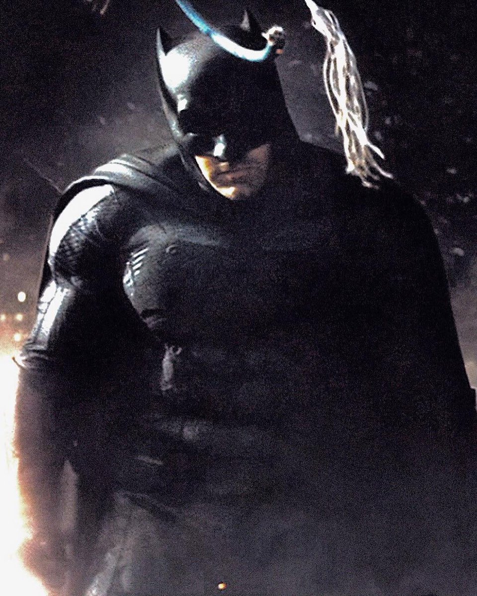 batfck's tweet photo. Love him or hate him, Ben Affleck's Batman looked like what criminals imagine in their nightmares: massive, brutal, and genuinely terrifying. The most physically imposing live-action Batman to date. https://t.co/5qeztTI5Hf