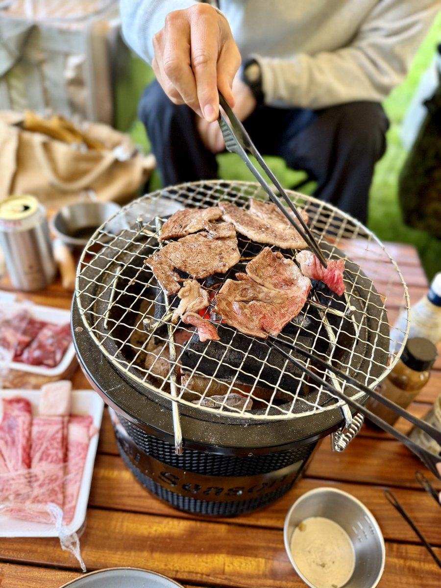 3869camp's tweet photo. 白石公園はこだてオートキャンプ場
晴れ

職場の上司とキャンプ
遊んでもらってありがたい
コメリの七輪で海鮮、肉焼き三昧
食べるたび頷いちゃううまさ

焚き火しながら好きなことしこたま喋らせてもらった

久々に悩みとか忘れて楽しめました https://t.co/T1djrQJ23r